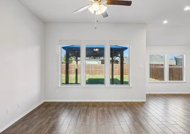 Photo 4 of Single family home for sale at 9916 Ginkgo Ln, Crowley, TX 76036 | MLS# 21380031 | Listing updated on 2026-09-11