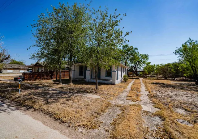 Single family home for sale at 445 S Central, Hamlin, TX 79520 | MLS# 21380336