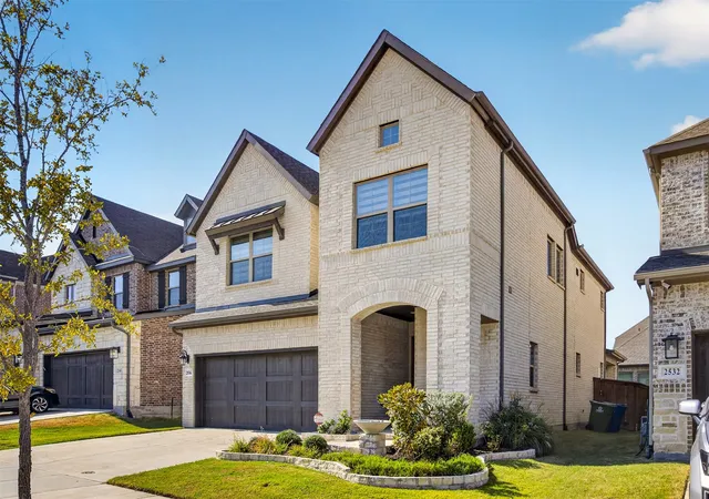 Photo 2 of Sale Pending at 2536 Four Roses Dr, The Colony, TX 75056 | MLS# 21380338 | Listing updated on 2026-09-18