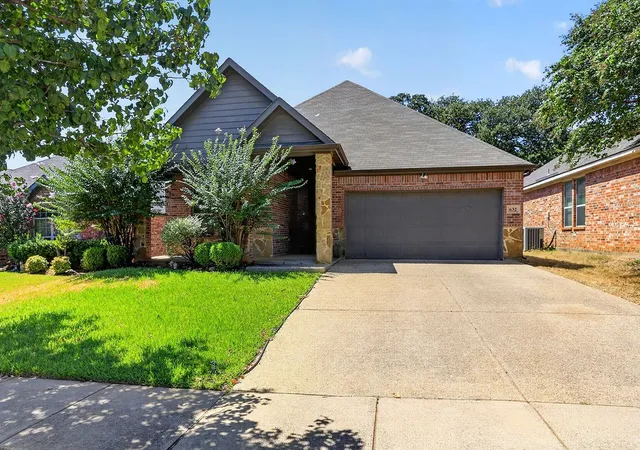 Photo 2 of Single family home for sale at 632 Atascosa Ave, Fort Worth, TX 76120 | MLS# 21380306 | Listing updated on 2026-09-15