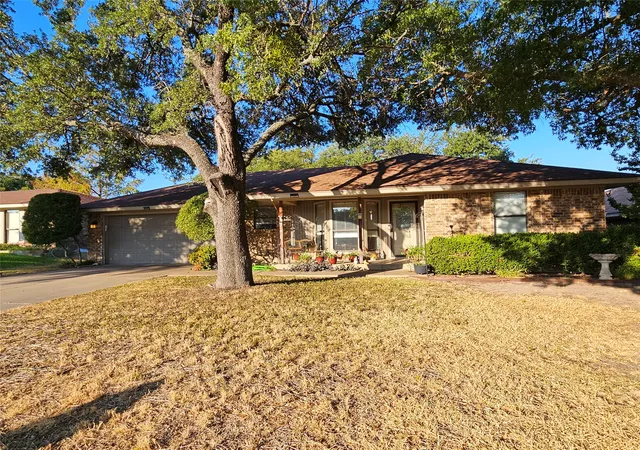 Photo 2 of Single family home for sale at 1418 Prairie Wind, Stephenville, TX 76401 | MLS# 21372953 | Listing updated on 2026-09-29