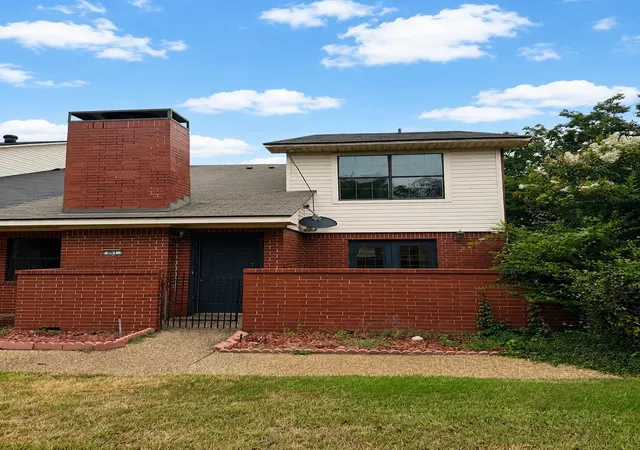 Photo 1 of Sale Pending at 3634 Greenacres Pl Dr #261, Bossier City, LA 71111 | MLS# 21374609 | Listing updated on 2026-09-11