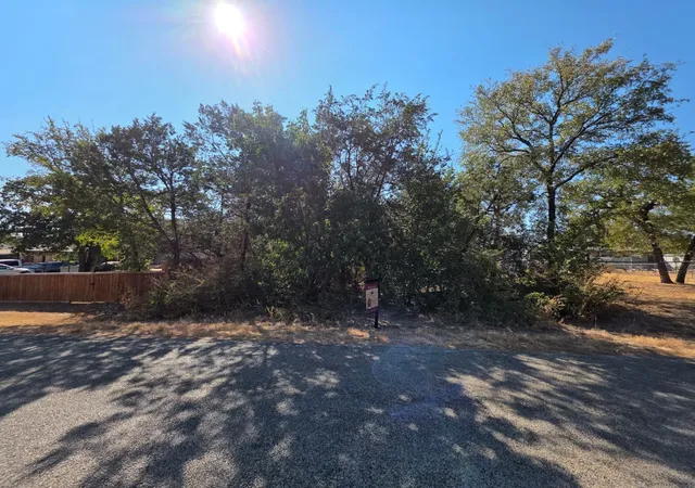 Photo 2 of Land for sale at 2717 E Briarwood St, Granbury, TX 76048 | MLS# 21380402 | Listing updated on 2026-09-09