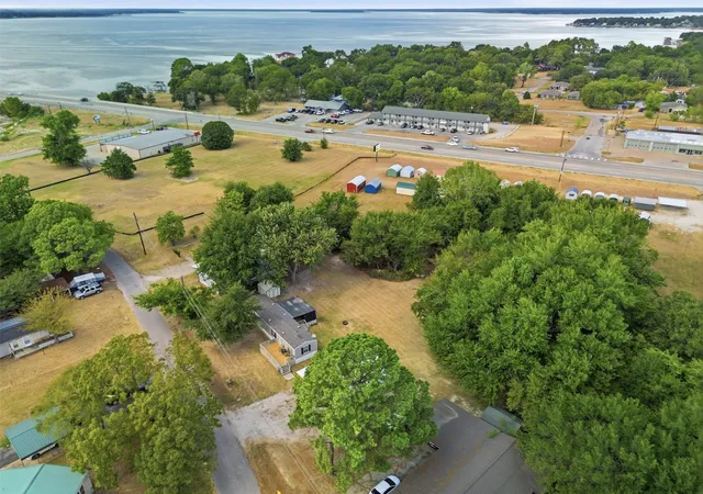 Photo 37 of Manufactured home for sale at 182 Big Chief Dr, Gun Barrel City, TX 75156 | MLS# 21372195 | Listing updated on 2026-09-29