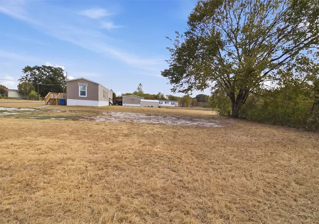 Photo 4 of Manufactured home for sale at 433 Anchor Ln, Gun Barrel City, TX 75156 | MLS# 21372210 | Listing updated on 2026-09-13