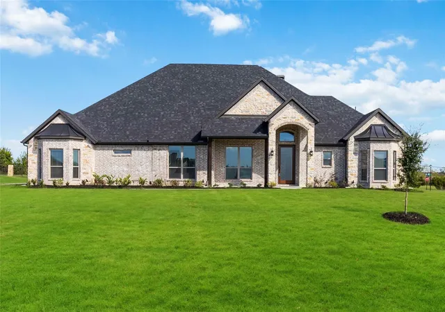 Photo 2 of Single family home for sale at 2102 Tauber Ct, Rockwall, TX 75087 | MLS# 21380309 | Listing updated on 2026-10-04