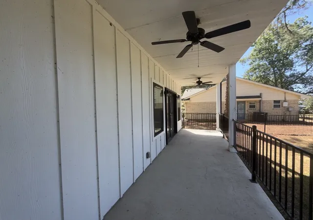 Photo 3 of Single family home for sale at 138 Sunset Dr, Gun Barrel City, TX 75156 | MLS# 21380437 | Listing updated on 2026-09-08