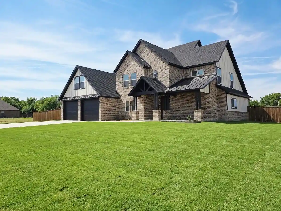 Single family home for sale at 205 Spade Ranch Rd, Trinidad, TX 75163 | MLS# 21377709