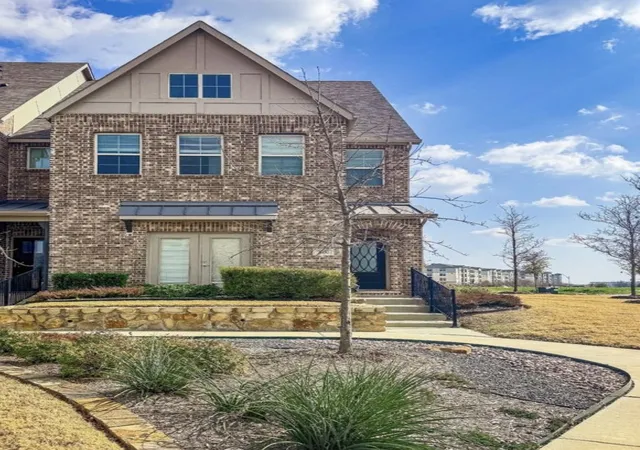 Photo 2 of Townhouse for sale at 2000 Naples Dr, Rowlett, TX 75088 | MLS# 21380442 | Listing updated on 2026-09-08