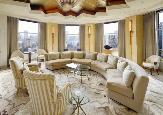 Photo 3 of Condo for sale at 2801 Turtle Crk Blvd #8W, Dallas, TX 75219 | MLS# 21380201 | Listing updated on 2026-09-09