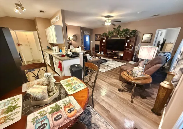Photo 3 of Single family home for sale at 101 Jackson Dr, Terrell, TX 75160 | MLS# 21380452 | Listing updated on 2026-09-30
