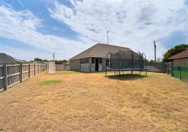 Photo 25 of Single family home for sale at 2324 Creek Dr, Granbury, TX 76048 | MLS# 21377993 | Listing updated on 2026-09-28