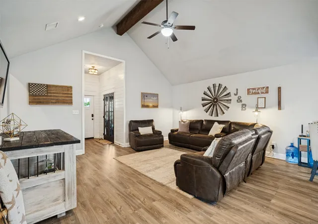 Photo 3 of Single family home for sale at 2324 Creek Dr, Granbury, TX 76048 | MLS# 21377993 | Listing updated on 2026-09-28