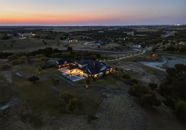 Photo 3 of Sale Pending at 3023 Winding Crk Trl, Aledo, TX 76008 | MLS# 21365390 | Listing updated on 2026-09-30
