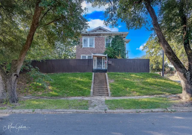 Single family home for sale at 159 Lister St, Shreveport, LA 71101 | MLS# 21379009