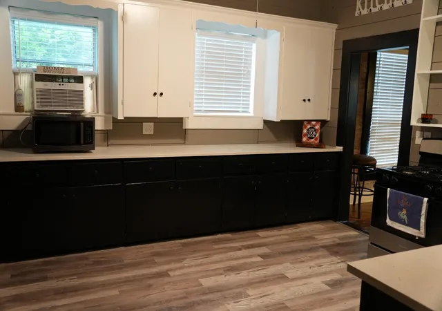 Photo 3 of Single family home for sale at 1307 Granbury St, Cleburne, TX 76033 | MLS# 21380487 | Listing updated on 2026-09-09