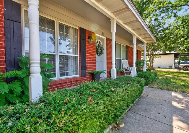 Photo 2 of Single family home for sale at 105 Murray St, Joshua, TX 76058 | MLS# 21378828 | Listing updated on 2026-09-11