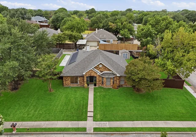 Photo 1 of Sale Pending at 4917 Orchard Dr, Sachse, TX 75048 | MLS# 21379708 | Listing updated on 2026-09-30