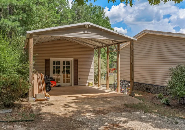 Photo 2 of Manufactured home for sale at 118 Shiloh Cemetary Rd, Minden, LA 71055 | MLS# 21380461 | Listing updated on 2026-09-08