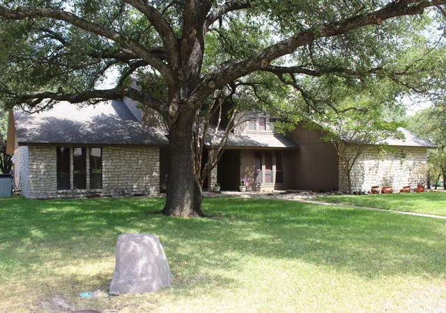 Photo 1 of Single family home for sale at 115 Sandra Palmer St, Stephenville, TX 76401 | MLS# 21380540 | Listing updated on 2026-09-08