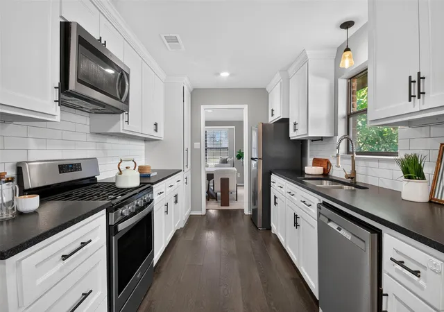 Photo 4 of Sale Pending at 9107 Sweetwater Dr, Dallas, TX 75228 | MLS# 21380528 | Listing updated on 2026-09-25