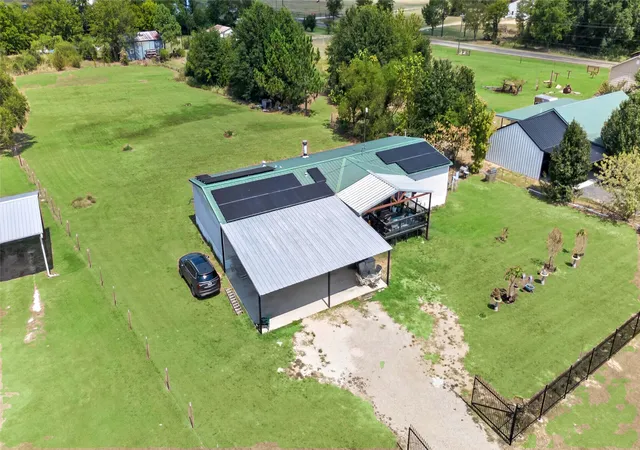 Photo 3 of Manufactured home for sale at 38 County Rd 2299, Sulphur Springs, TX 75482 | MLS# 21380562 | Listing updated on 2026-09-12