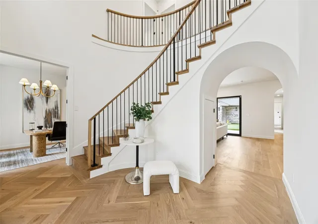 Photo 3 of Single family home for sale at 6860 Southridge Dr, Dallas, TX 75214 | MLS# 21380552 | Listing updated on 2026-09-09