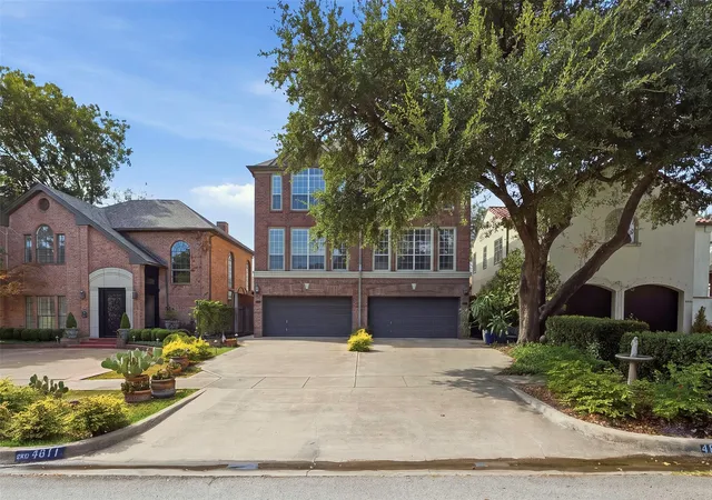 Photo 2 of Townhouse for sale at 4811 Lafayette Ave, Fort Worth, TX 76107 | MLS# 21378527 | Listing updated on 2026-09-22