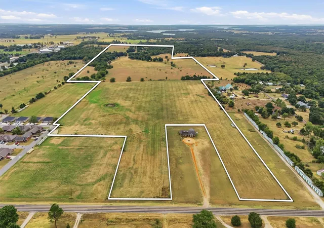 Photo 3 of Land for sale at 544 W Fm 902, Collinsville, TX 76233 | MLS# 21367808 | Listing updated on 2026-09-10