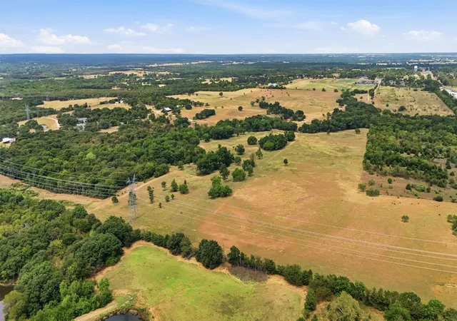 Photo 3 of Land for sale at 544 W Fm 902, Collinsville, TX 76233 | MLS# 21367808 | Listing updated on 2026-09-10
