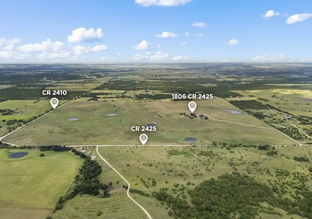 Photo 3 of House for sale at 1806 County Rd 2425, Iredell, TX 76649 | MLS# 21380589 | Listing updated on 2026-09-08