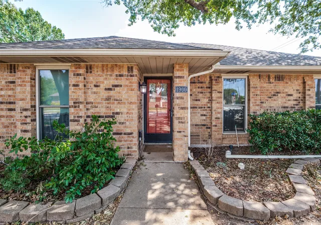 Photo 2 of Sale Pending at 1900 Oakbluff Dr, Carrollton, TX 75007 | MLS# 21379880 | Listing updated on 2026-09-18