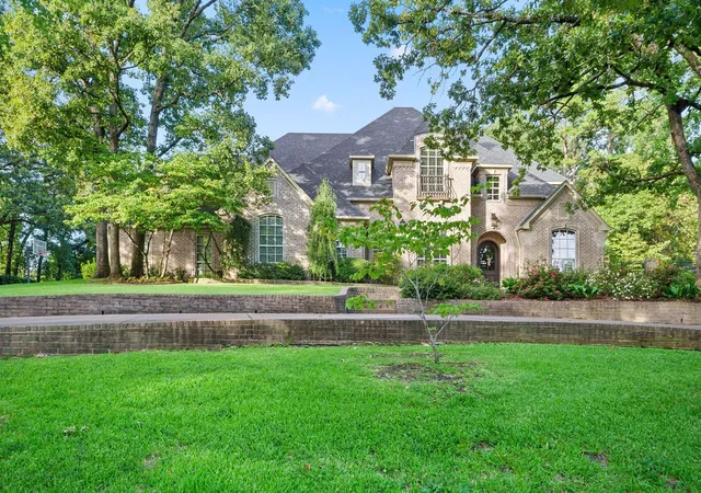 Photo 1 of Sale Pending at 1950 Stonehill Dr, Tyler, TX 75703 | MLS# 21380582 | Listing updated on 2026-10-02