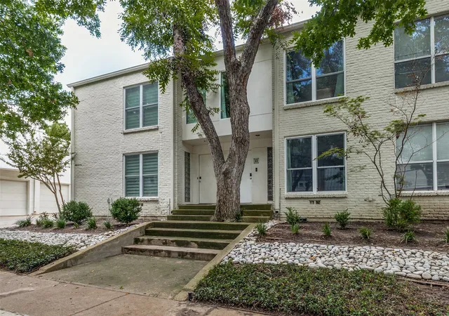 Listing Photo 2 - Condo for sale in building located at 4122 Travis St, Dallas, TX 75204 - Unit #13