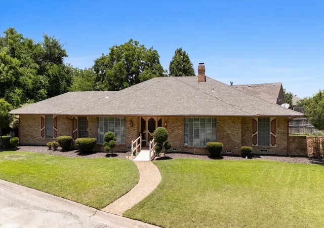 Photo 1 of Single family home for sale at 501 Jouette St, Farmersville, TX 75442 | MLS# 21366334 | Listing updated on 2026-09-08