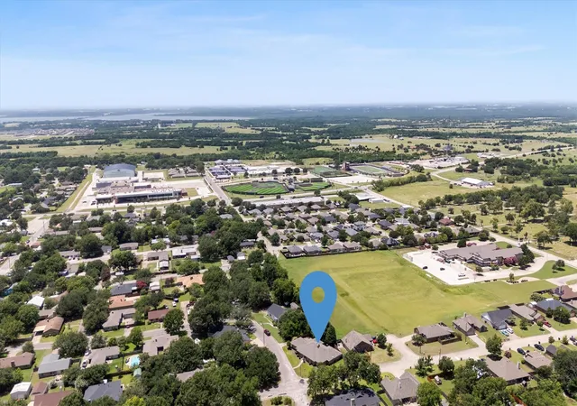 Photo 2 of Single family home for sale at 501 Jouette St, Farmersville, TX 75442 | MLS# 21366334 | Listing updated on 2026-09-08