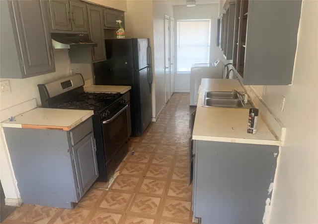 Photo 3 of Single family home for sale at 1626 Spring Lake Dr, Mesquite, TX 75149 | MLS# 21380514 | Listing updated on 2026-09-11
