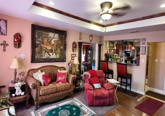Photo 4 of Single family home for sale at 4521 Kelton Dr, Dallas, TX 75209 | MLS# 21380628 | Listing updated on 2026-09-09