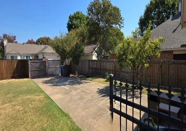 Photo 3 of Single family home for sale at 603 Windsor Dr, Allen, TX 75002 | MLS# 21380612 | Listing updated on 2026-09-09