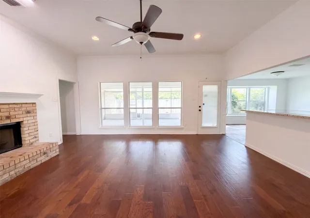 Photo 3 of Sale Pending at 1623 W Pleasant Dr, Midlothian, TX 76065 | MLS# 21378813 | Listing updated on 2026-09-29