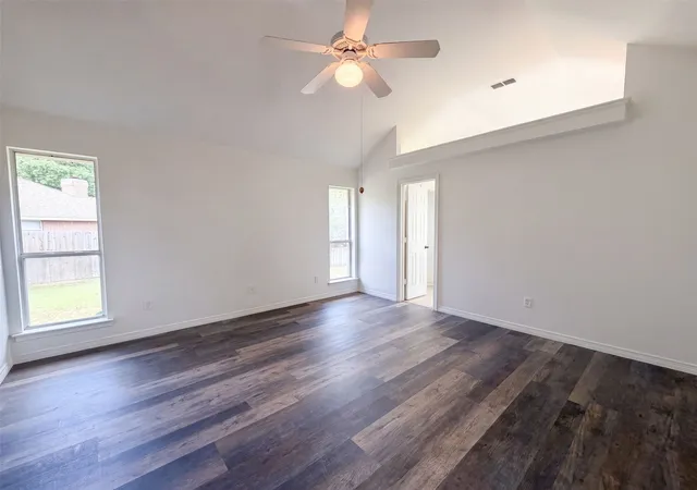 Photo 3 of Sale Pending at 1623 W Pleasant Dr, Midlothian, TX 76065 | MLS# 21378813 | Listing updated on 2026-09-29