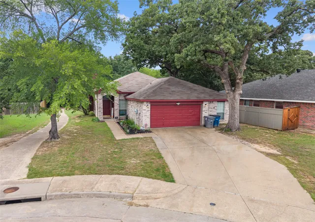 Photo 2 of Single family home for sale at 2127 Coelum Ct, Dallas, TX 75253 | MLS# 21380688 | Listing updated on 2026-09-12