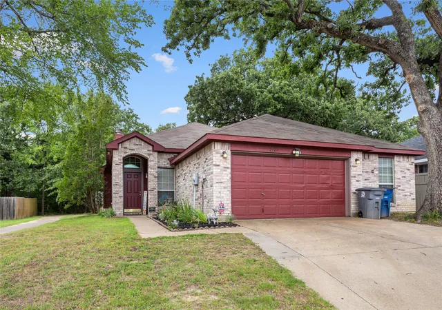 Photo 4 of Single family home for sale at 2127 Coelum Ct, Dallas, TX 75253 | MLS# 21380688 | Listing updated on 2026-09-12