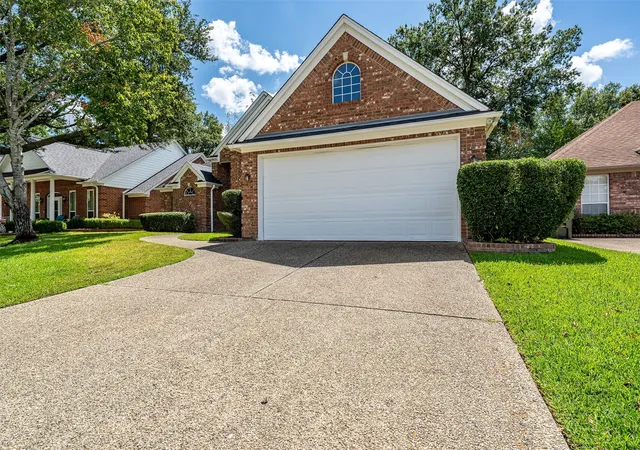 Photo 3 of Single family home for sale at 602 Paloma, Tyler, TX 75703 | MLS# 21380695 | Listing updated on 2026-09-09