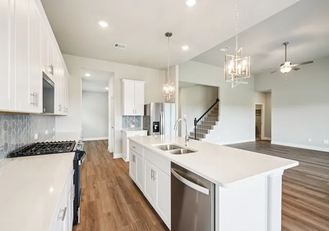 Photo 3 of Single family home for sale at 4107 Benbrook Dr, Farmersville, TX 75442 | MLS# 21379985 | Listing updated on 2026-09-16