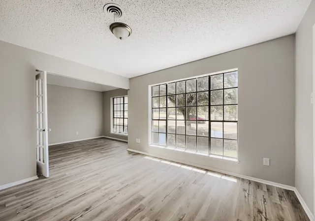 Photo 4 of Single family home for sale at 2185 Jana Ln, Burleson, TX 76028 | MLS# 21195074 | Listing updated on 2026-09-09