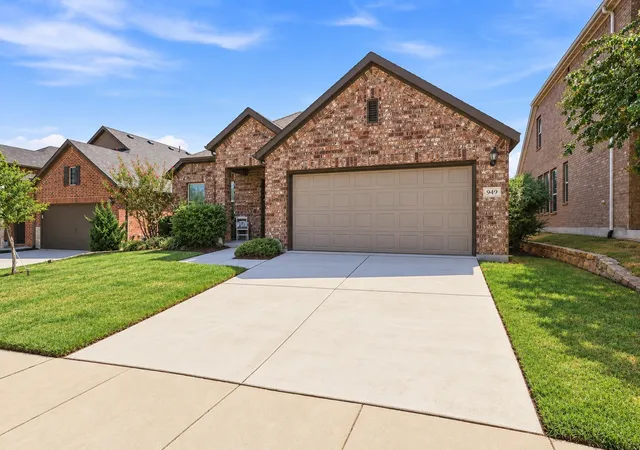 Photo 3 of Single family home for sale at 949 Slate Ln, Celina, TX 75009 | MLS# 21379842 | Listing updated on 2026-10-07