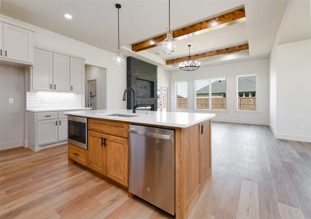 Photo 4 of Sale Pending at 168 Sendero Verde Dr, Abilene, TX 79602 | MLS# 21379654 | Listing updated on 2026-09-13