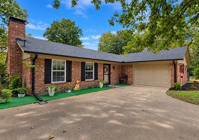 Photo 2 of Single family home for sale at 3602 San Saba, Athens, TX 75752 | MLS# 21380685 | Listing updated on 2026-09-09