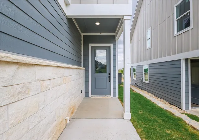 Photo 3 of Single family home for sale at 712 N Sycamore, Hico, TX 76457 | MLS# 21380791 | Listing updated on 2026-09-19